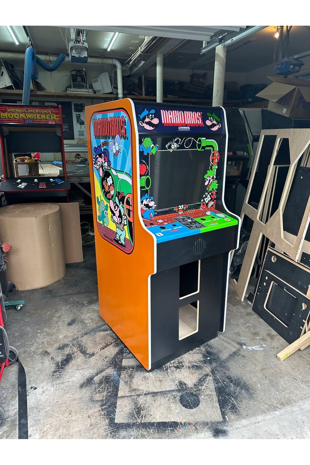 Game Lab Arcade Widebody Mario Reproduction Cabinet – LAB Arcades
